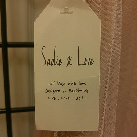 Beautiful tulle skirt - Picture 3 of 4